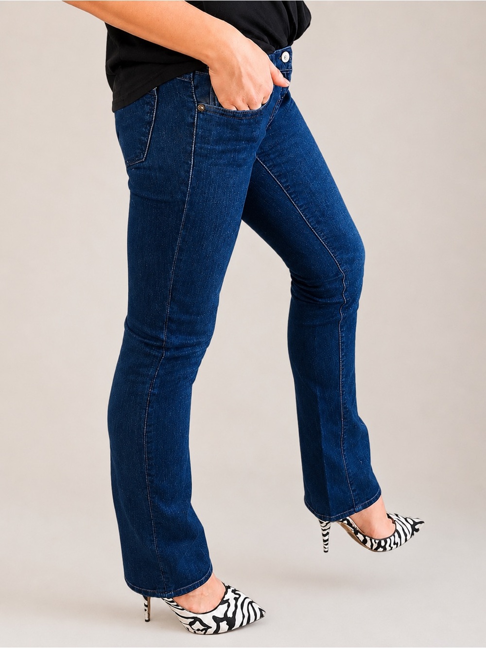 J Brand Dark Blue Indigo Wash Low Rise Straight Leg Boot Cut Denim Jeans - 26